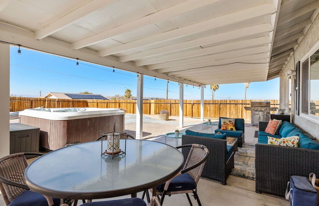 Desert Oasis Cozy Comfort Meets Outdoor Luxury - Photo 39