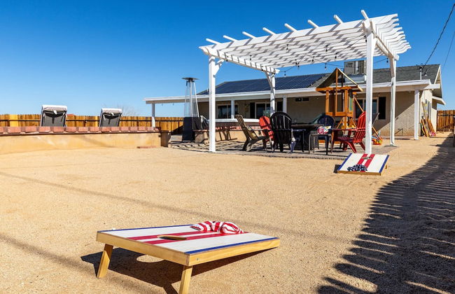 Desert Oasis Cozy Comfort Meets Outdoor Luxury - Photo 45