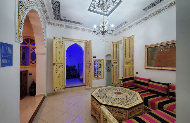 Hotel Blue City - Photo 18