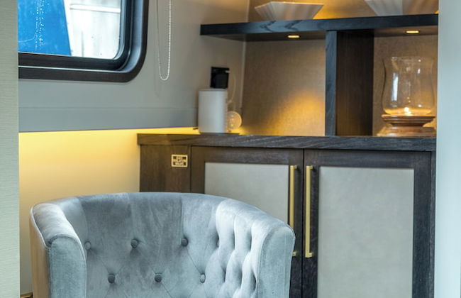 Elegant houseboat near Canary Wharf - Photo 23