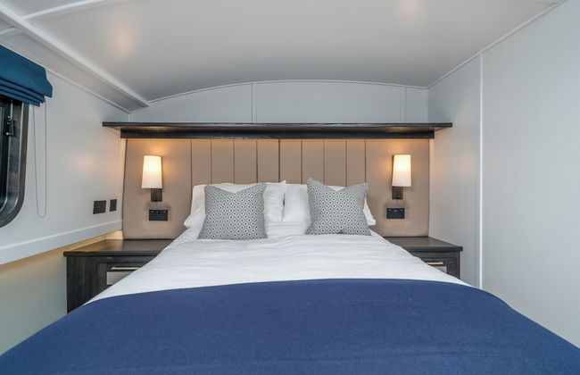 Elegant houseboat near Canary Wharf - Photo 15