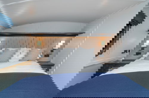 Foto 15 - Elegant houseboat near Canary Wharf