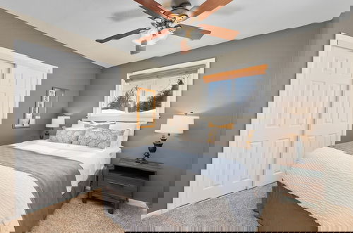 Foto 5 - The Rustic Retreat - Pet Friendly w/ Fenced Yard