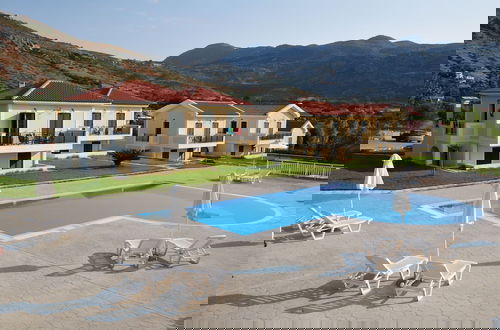 Foto 1 - Captain's Villas