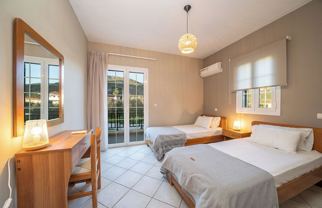 Captain's Villas - Photo 6