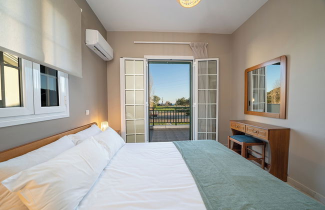 Captain's Villas - Photo 5