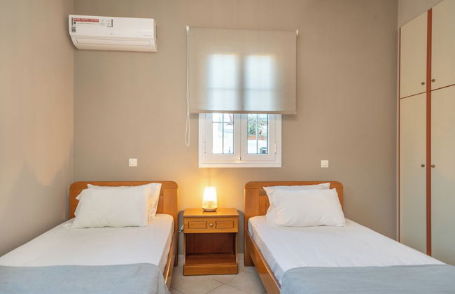 Captain's Villas - Photo 9