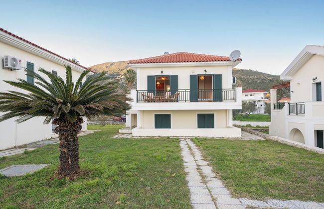 Captain's Villas - Photo 27