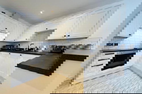 Foto 9 - 4 Guests - 2 Bedrooms - Parking - 9min City Centre