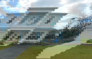 Foto 3 - Beach Front 5 bed 4 Bath Luxury House Hot Tub Fenced Yard Pets Welcome