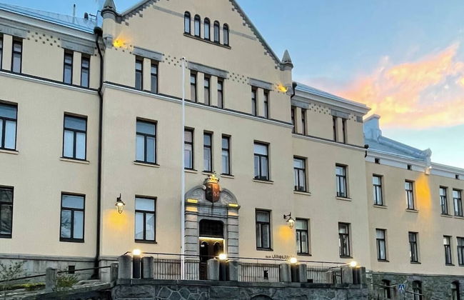 Historical 1BR Penthouse with Sauna - Foto 25