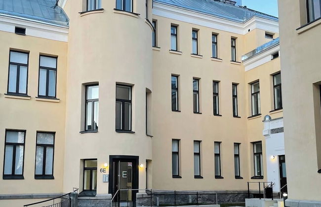 Historical 1BR Penthouse with Sauna - Foto 26