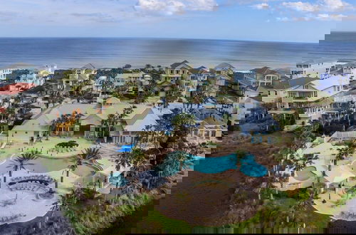 Foto 31 - New Luxury Ocean Front 3 Bedroom 2 Bath Condo Sleeps 8 Cinnamon Beach Resort