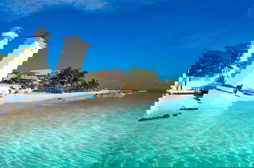 Foto 37 - Paradise Awaits in This Seaside Escape!
