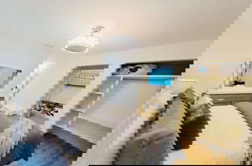Foto 10 - Stunning 4BD Jacuzzi - 4 Min To Beach Panama City