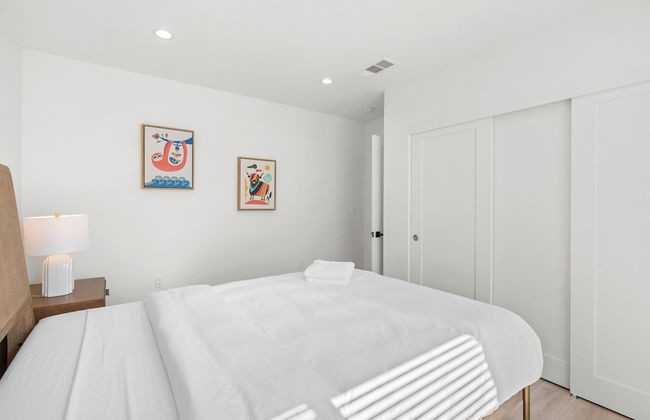 Not Affected by the Fire/spacious Modern Retreat w Luxury Amenities & Style - Foto 4