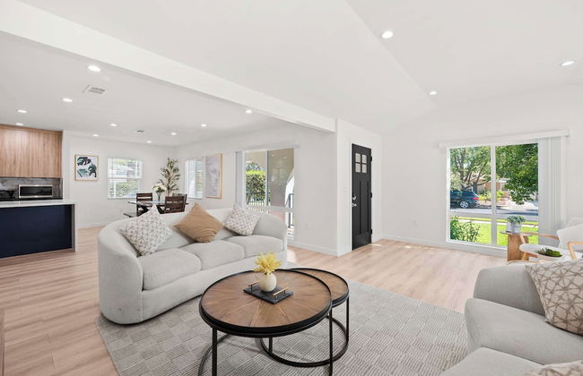 Not Affected by the Fire/spacious Modern Retreat w Luxury Amenities & Style - Foto 26