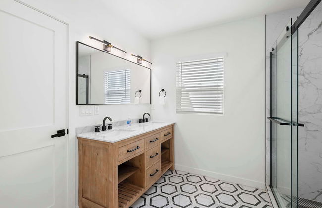 Not Affected by the Fire/spacious Modern Retreat w Luxury Amenities & Style - Foto 40