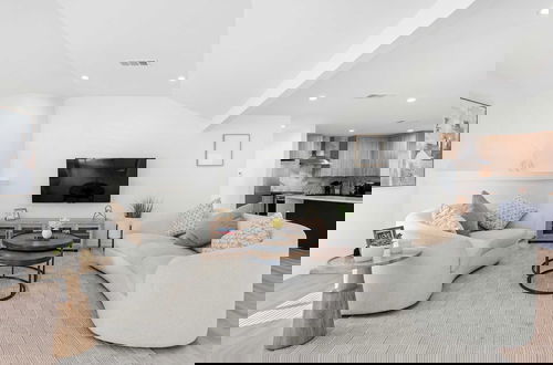 Foto 27 - Not Affected by the Fire/spacious Modern Retreat w Luxury Amenities & Style