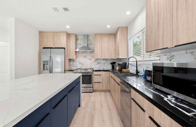 Not Affected by the Fire/spacious Modern Retreat w Luxury Amenities & Style - Foto 18