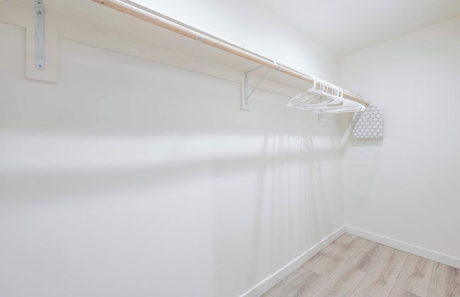 Not Affected by the Fire/spacious Modern Retreat w Luxury Amenities & Style - Foto 62