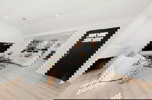 Foto 29 - Not Affected by the Fire/spacious Modern Retreat w Luxury Amenities & Style