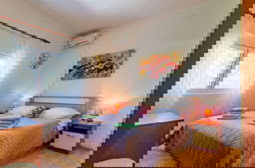 Foto 4 - Relaxing Zadar Hideaway With Seasonal Pool & Seaside Charm