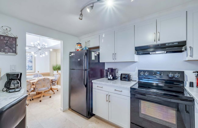 Uhost AI 2BR Condo w Balcony Great Views - Foto 7