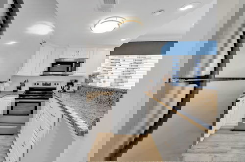 Foto 12 - Bluewater Resort V408A