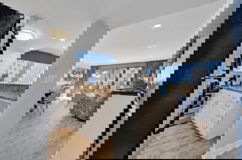 Foto 14 - Bluewater Resort V408A