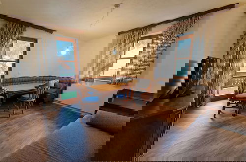 Foto 6 - Cozy Apartment With Mountain View