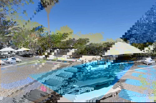 Foto 1 - Idyllic Villa With Swimming Pool