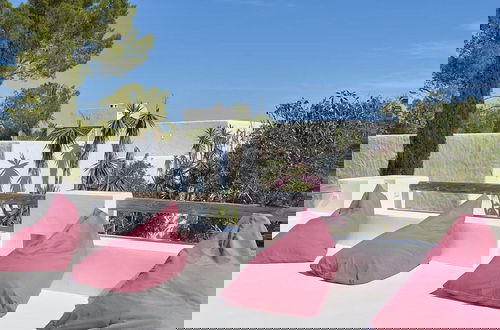 Foto 38 - Idyllic Villa With Swimming Pool