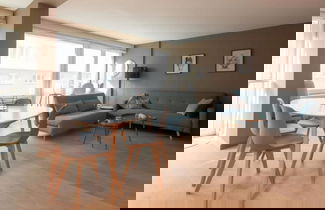 Foto 1 - Apartment With Side sea View