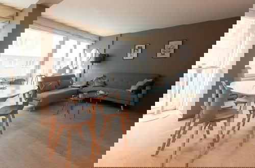 Foto 1 - Apartment With Side sea View
