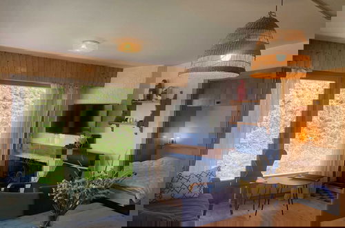 Foto 5 - Classy Apartment Amid Hills