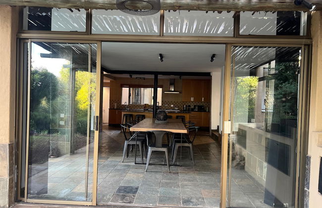 Bryanston Luxurious 4-Bed Villa - Foto 15