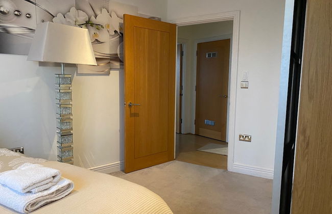 London Apt-sleeps 4-parking - Balcony-river View - Photo 7