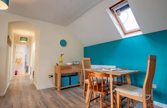 Host Stay Chichester Close - Photo 8