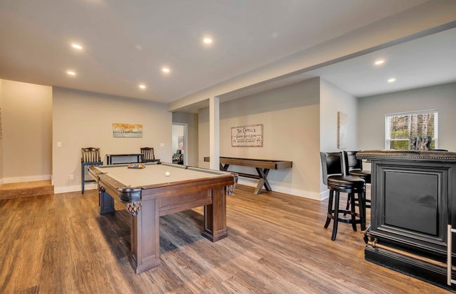 Bear Creek Bliss by Avantstay Sleeps 16 Game Room Deck Fire Pit - Foto 7