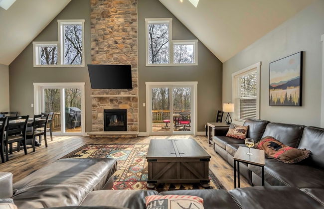 Bear Creek Bliss by Avantstay Sleeps 16 Game Room Deck Fire Pit - Foto 33
