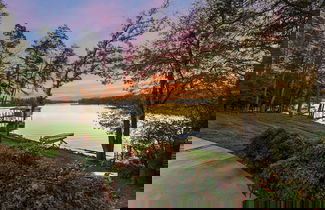 Foto 1 - Sunset Pointe by Avantstay Waterfront Beach Fire Pit Sleeps 14 5bdr 4BA