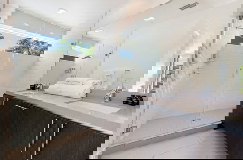 Foto 20 - Polo Villa 7 by Avantstay Features Entertainer s Backyard Game Room 260316 5 Bedrooms