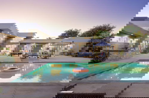Foto 2 - Polo Villa 7 by Avantstay Features Entertainer s Backyard Game Room 260316 5 Bedrooms