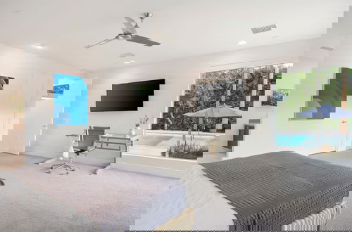 Foto 22 - Polo Villa 7 by Avantstay Features Entertainer s Backyard Game Room 260316 5 Bedrooms