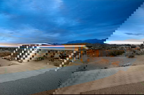 Foto 22 - Chicory by Avantstay Modern Desert Retreat w Hot Tub