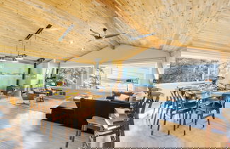 Foto 2 - Cove Beach by Avantstay Stunning Ocean Views Designed for Groups
