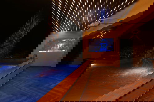 Foto 23 - Casino Villa by Shiloh Stays