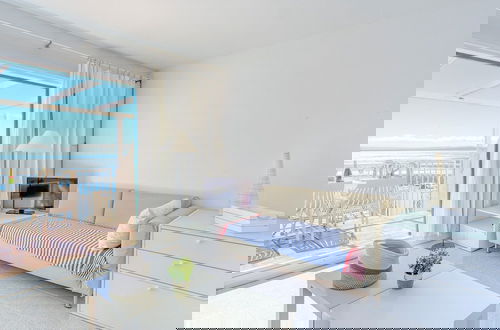 Foto 8 - Apartment With Scenic View
