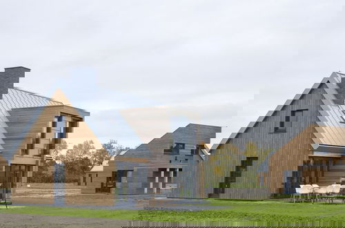 Foto 1 - Modern Villa With 3 Bathrooms, Located Close to Lake Veere